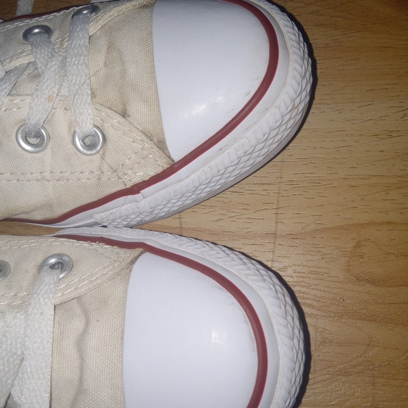 Unisex converse - Picture 2 of 10